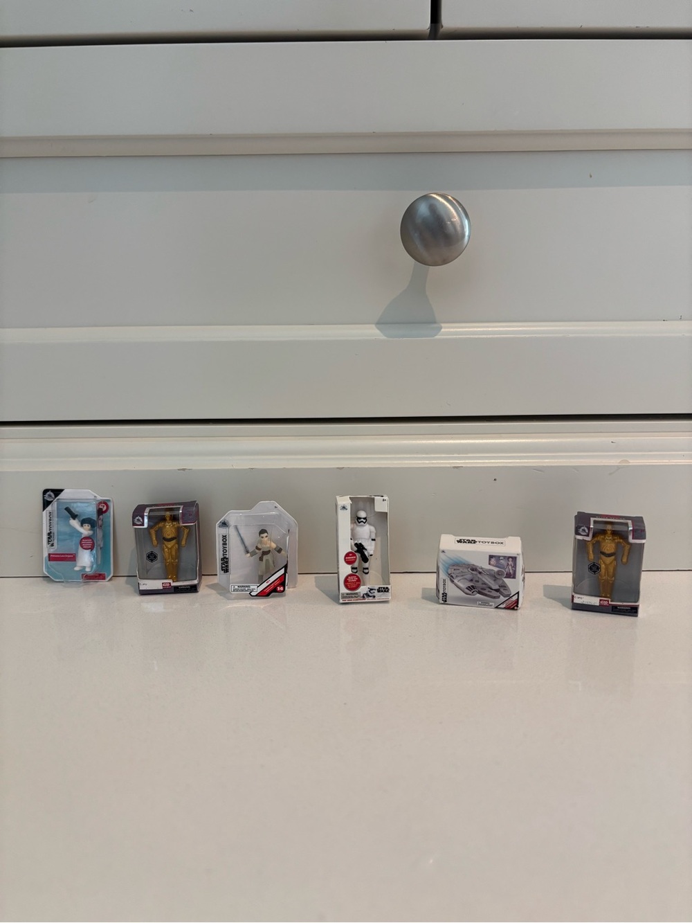 Mini Brands Star Wars Figurines